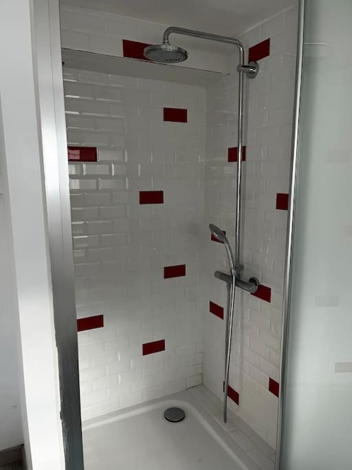 Appartement De 80M2 Refait A Neuf Bezannes Экстерьер фото